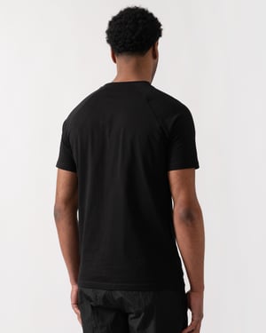 Camiseta ajustada en negro