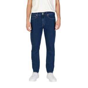 Jeans de corte ajustado en lavado oscuro