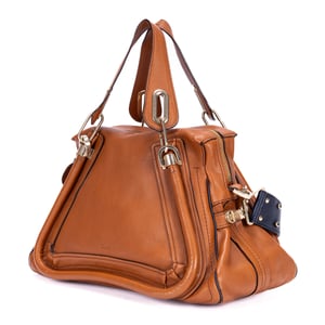 Chloé Medium Paraty Medium en  Tan Cuero de becerro