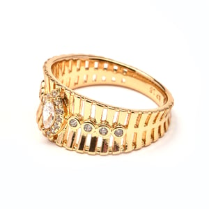 Luxenter Anillo de Circonita Brillante acabado en oro amarillo de 18k - Balti