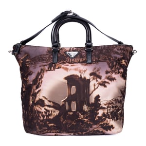 Prada Tessuto Nylon Temple Print Tote Bag  en  negro Lienzo
