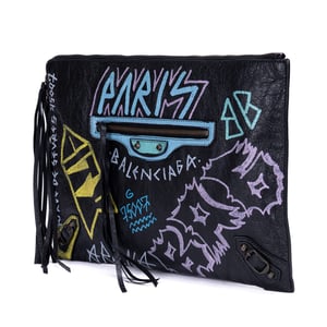 Balenciaga Graffiti Clutch  en  negro Cuero de becerro