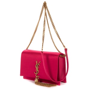 Yves Saint Laurent Satin Kate Tassel  en Pink Lienzo