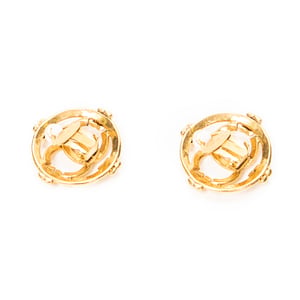 Chanel CC Round Clip On Earrings  en  oro Acero inoxidable sin níquel