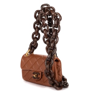 Chanel 2023 Mini Wenge Wood Flap Bag Mini en  Brown Cuero de ternero
