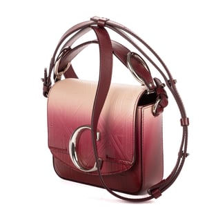Chloé C Flap Crossbody  en  Borgoña Cuero de ternero