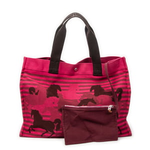 Hermès Chevaux En Camouflage Beach Bag  en  rosa Lienzo