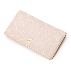Chanel CC Wild Stitch L Yen Wallet  en  rosa Cuero de ternero