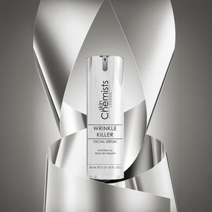 skinChemists Dúo antiarrugas: sérum facial y crema hidratante de día.