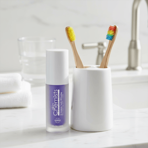 skinChemists Kit de cuidado bucal para blanquear los dientes