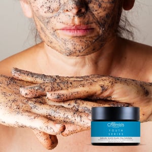 skinChemists Exfoliante antiedad con ácido salicílico y arcilla de caolín, 60 ml.