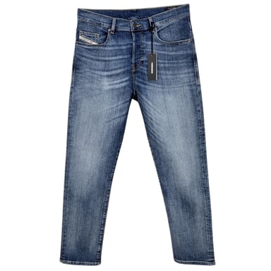 Vaqueros azules D-Viker de Diesel