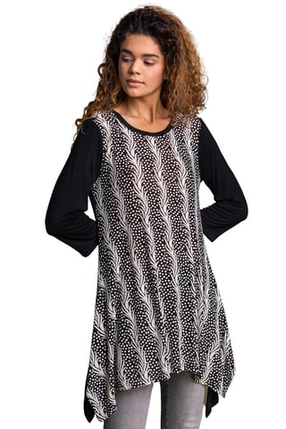 Abstract Print Hanky Hem Top