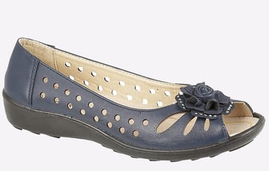 Boulevard Mia Flower Womens