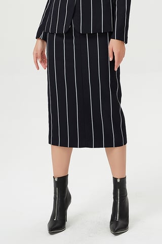 Straight skirt with thin stripes