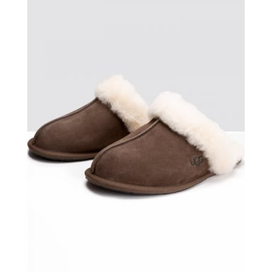 Women's Ugg Classic Scuffette Slippers in Chestnut