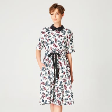 Robe midi trapèze à fines bretelles et lien froncé