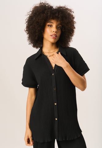 Camisa extragrande de manga corta plisada
