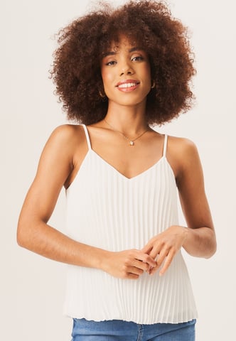 Top camisera plisada con tirantes