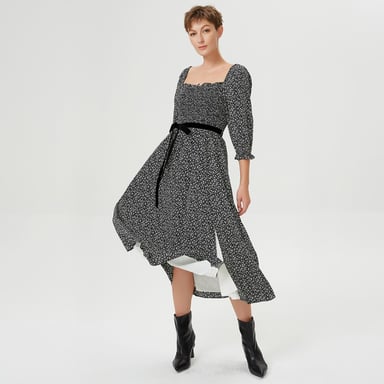 Smoked dress with square collar and liberty print