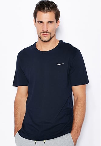 Nike Camiseta con logo bordado en azul marino