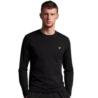 Camiseta negra de manga larga con la marca Lyle & Scott