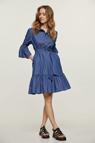 Vestido vaquero con mangas acampanadas y dobladillo con volantes