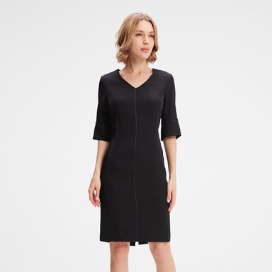 Short dress with contracted stitching