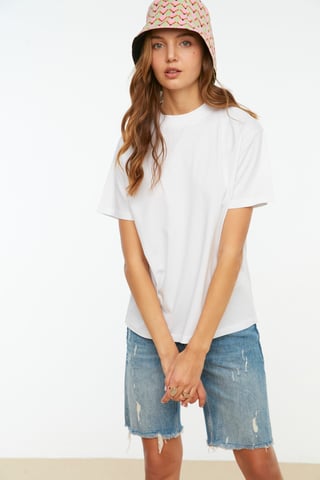 Trendyol Women's Straight T-Shirt