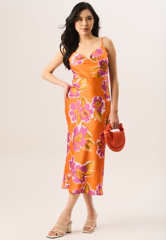 Vestido midi con estampado floral y cuello vuelto