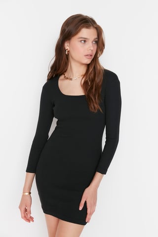Trendyol Women's Scoop neck bodycone Midi Dress
