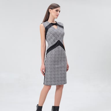 Fitted cocktail dress with geometric print and jersey garnish