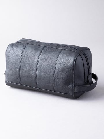 Discoverer Leather Washbag in Black
