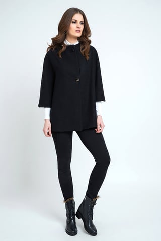 Abrigo estilo poncho negro