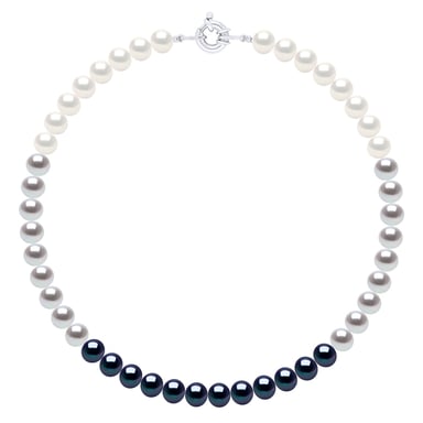 Necklace of Real Cultured Freshwater Pearls and Round 8-9 mm