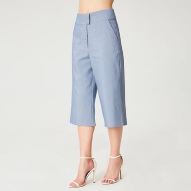 Wide capri pants