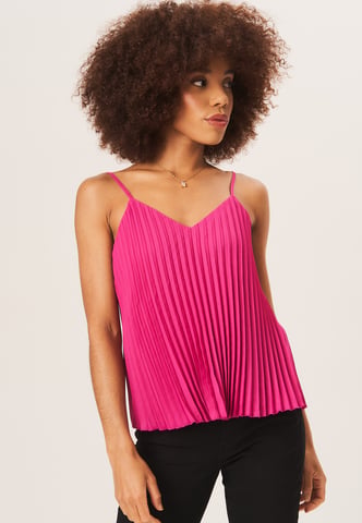 Top camisera plisada con tirantes