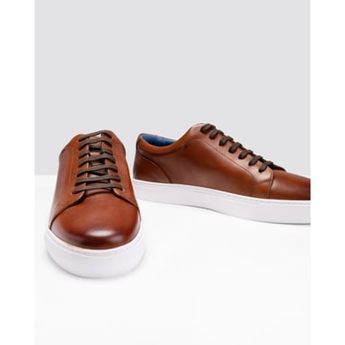 Zapatillas para hombres Oliver Sweeney Hayle de cuero envejecido en color piel