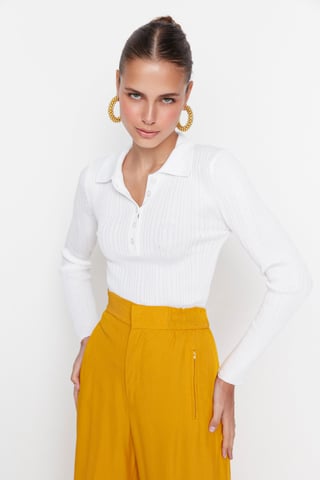 Trendyol Women's Straight Sweater