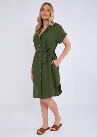 Vestido camisero caqui con cinturón de viscosa de gran tamaño