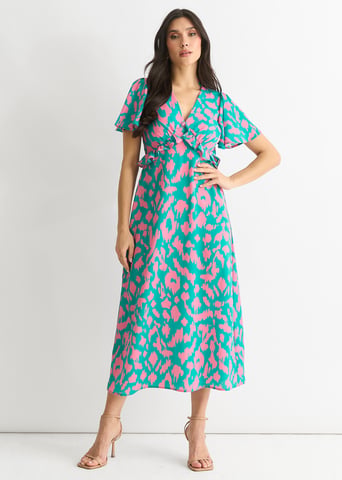 Vestido midi con volantes y cuello en V y estampado animal verde