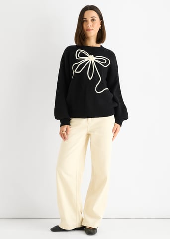 Jersey oversize negro con lazo en contraste