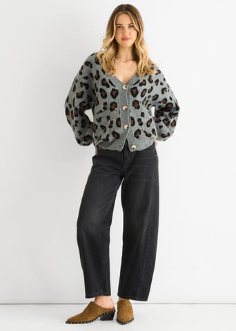 Chaqueta corta de punto con estampado animal gris