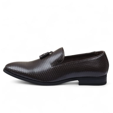 Mocasines formales de cuero marrón con borlas para hombre, sin cordones