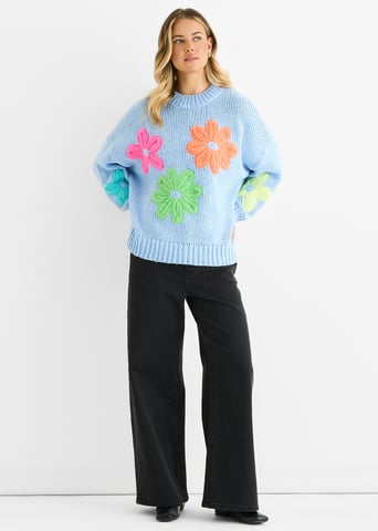 Jersey oversize de punto grueso con crochet floral azul