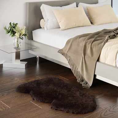 Alfombra de lana auténtica, suave y sedosa, de piel de oveja marrón chocolate auténtica.