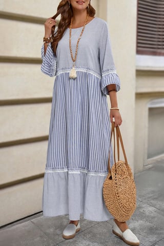 Vestido Midi Rayado con Encaje