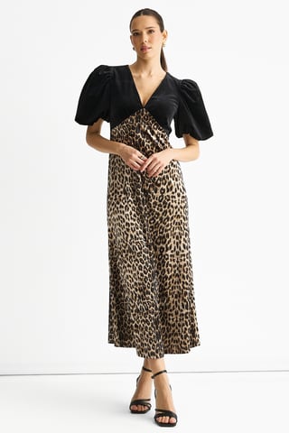 Vestido midi de terciopelo negro con contraste animal print para ocasiones especiales