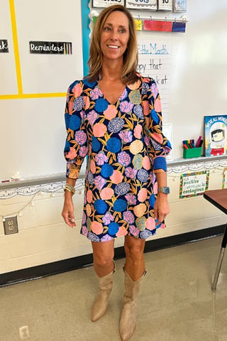 Vestido corto tipo shift con estampado floral
