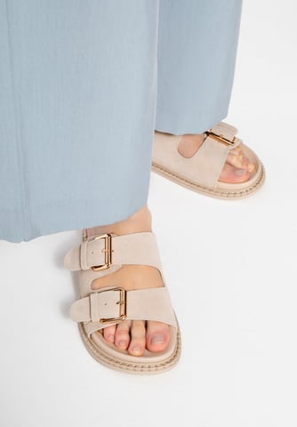 Chanclas Wittchen de piel de ante beige para mujer